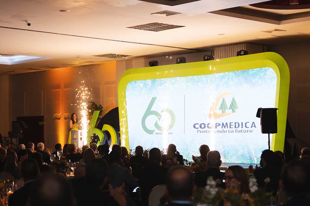 Cena 60 aniversario COOPMEDICA