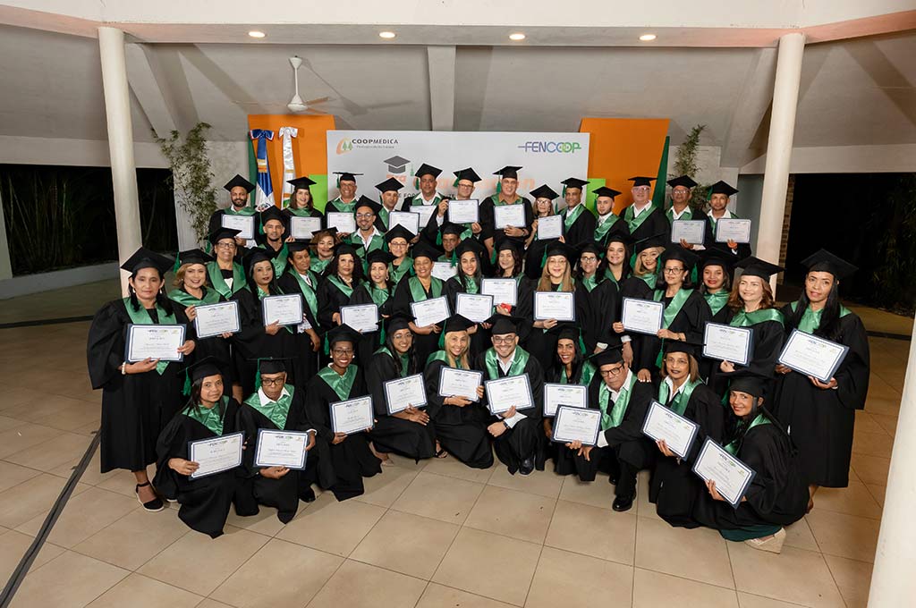 Graduación de la Formación para Dirigentes Distritales